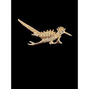 Vintage Roadrunner Brooch Pin Gold Tone Red Rhinestone Eye Textured Pin